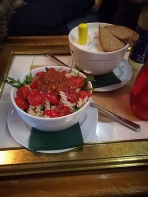 Nudelsalat und Kartoffelsuppe at Cafe Schnurrke in Cologne