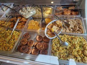 Hot buffet at Rosmarino Gastronomia Naturale e Vegana in Lombardia