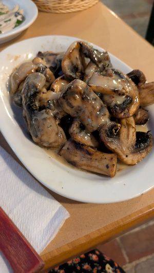 Grilled mushrooms at Tempelis in Iraklio