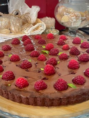 Vegan chocolate tart with raspberries at Panna Cotta Restaurant & Cafeteria in Sandanski
