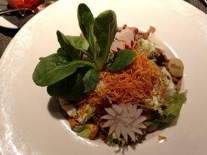 Salat mit Waldpilzen und Seitan at Prélude in Luzern