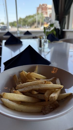 Vegan truffle fries   at The Artisan at Brick Street Hotel in Durant