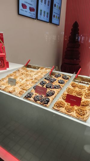  at Lushé | Cinnamon Rolls Barcelona in Cataluña