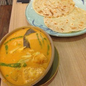 Roti Chanai / curry set at Simple Life - The Gardens Mall in Kuala Lumpur