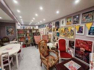 Downstairs spaces at MAGIC COFFEE SHOP in Nogent-sur-marne