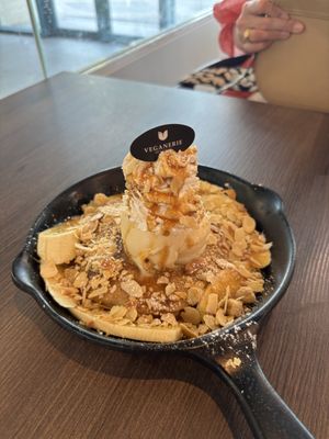 Peanut Butter Pancakes with Vanilla Ice cream - fantastic!   at Veganerie Grand Palace - วีแกนเนอรี วัดพระแก้ว in Bangkok