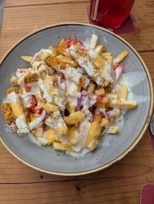 Lime Bowl mit veganen Schnitzelstreifen at Schweinske in Schleswig-holstein