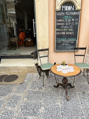   at MOON - Move Ortigia Out of Normality in Sicilia