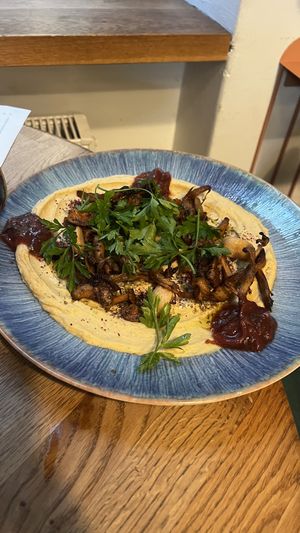 'forest mushroom’ hummus  at Hummus Amamamusi in Krakow