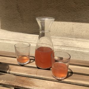 Delicious lemonade at Hummus Amamamusi in Krakow