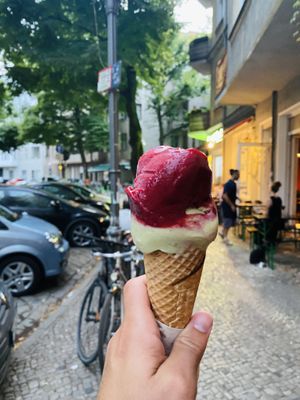   at Gelateria Mos Eisley in Berlin