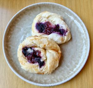 Skinny Genie Blueberry pastry  at Alizeé Restaurant in Dubai