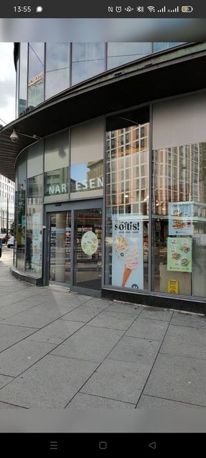 Entrance Strandgata at Narvesen Jernbanetorget T-bane in Oslo