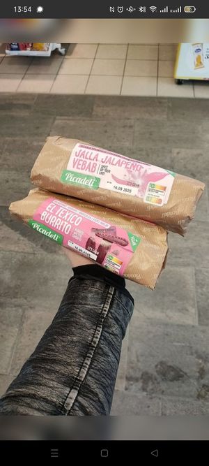 Wraps at Narvesen Jernbanetorget T-bane in Oslo