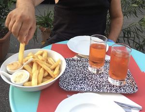 Fries & aperitivo at Crepapelle in Florence