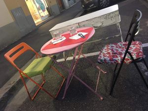 Nice outdoor seating!! at Crepapelle in Florence