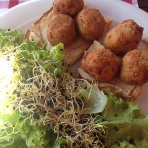 falafel without yoghurt dressing at Kod Damira in Stari Grad