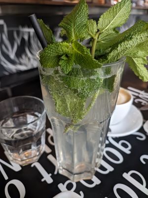 Fresh lemonade at Blueorange Coffee and Bagel - Margaretenstrasse in Vienna