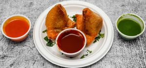 Samosa at Thela in Westborough
