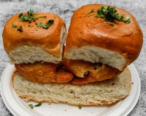 Samosa Pav at Thela in Westborough