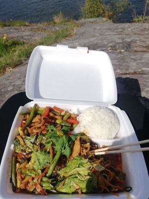 A vegan lunch take away at Helens Sushi in Stockholm