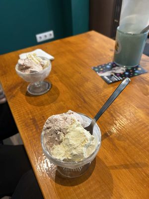 Ice cream:) at Casa da Mully in Lisbon