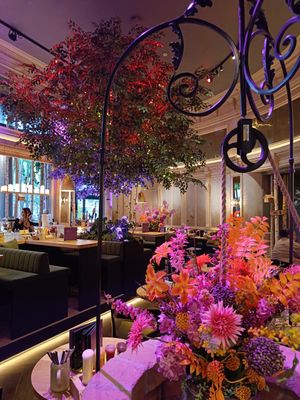 Inside of the restaurant at Hans im Glück - Den Haag Passage in Zuid-holland