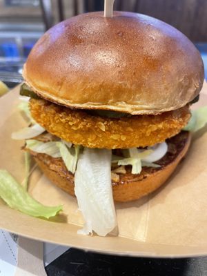 Chicken Burger Menu  at Pommes Freunde in Bayern