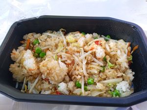 Side dish: fried vegetable rice at Akakiko & ToGo in Wien
