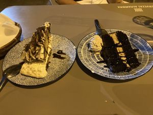 Chocolat cake and tiramisu cake   at Vegan Rock in Sevilla