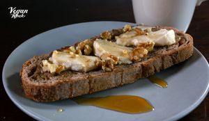 vegan Chease and nuts toast at Vegan Rock in Sevilla