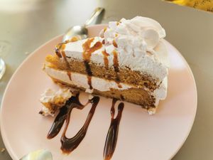 Strawberry cake at Vegan Rock in Sevilla