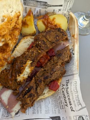 Chorizo-bacon-peppers bunwich at Vegan Rock in Sevilla