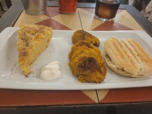 Tortilla de Patatas, no chicken skewer, no sausage sandwich at Vegan Rock in Sevilla