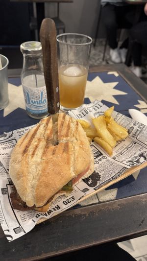 No bacon  at Vegan Rock in Sevilla