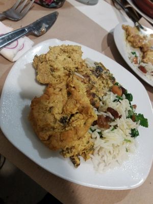 "No chicken with mustard" at Vegan Rock in Sevilla