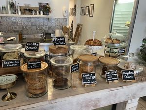 Different sweets  at Oroma Coffee & Brunch in Cataluña