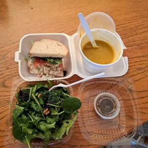 Taste very delicious comb at Get Fresh Cafe in Lancaster