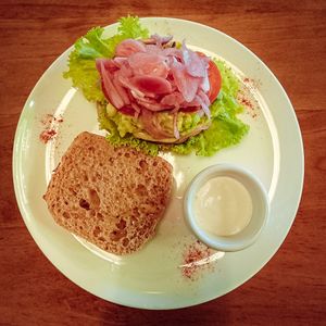 Smooked Vegan Burger 🌱🍔 at Sanissimo Bio in Cali