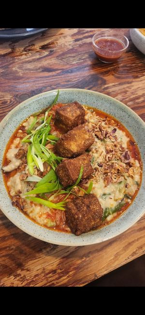 Oatis Redding - Savoury Oats with mushroom, kimchi, tofu at True North in Coburg