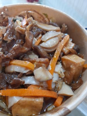 My huge take away crispy fried noodles at Cơm chay Diệu Vy - Điểm giao hàng in Thành Phố Hồ Chí Minh