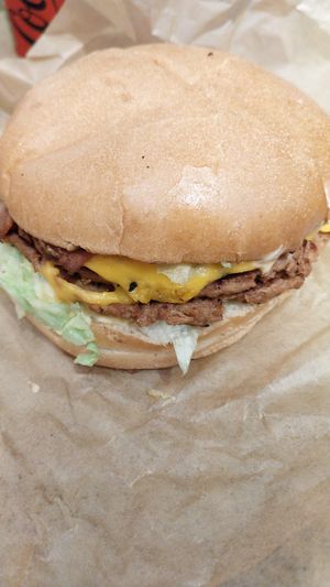 Triple smash "bacon" with "cheddar" at Green Farmer's - Faubourg du Temple in Paris