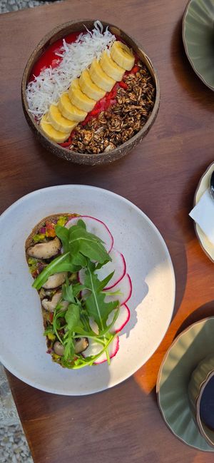 Avó Toast and Beauty Health Bowl at An Mộc Nhiên in Da Nang