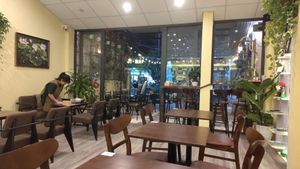 The atmosphere on a slow evening at An Mộc Nhiên in Da Nang