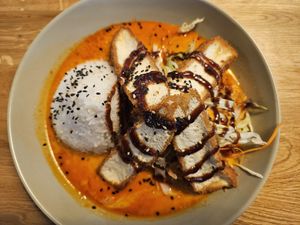 Red Curry with crispy tofu 🤩 at Da Nang Vegan in Essen