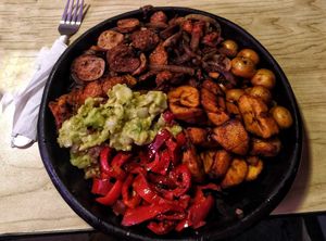 🌱 Picada vegan /apta at La Cocinita Verde in Bogota