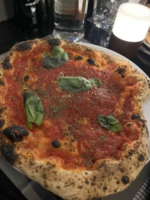 Pizza marinara  at da PONE in Zurich