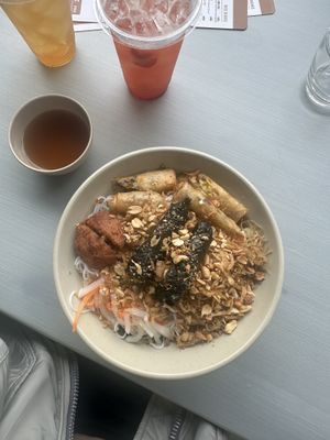Bun tron dac biet  at Quan Chay Tu Tam in Da Lat