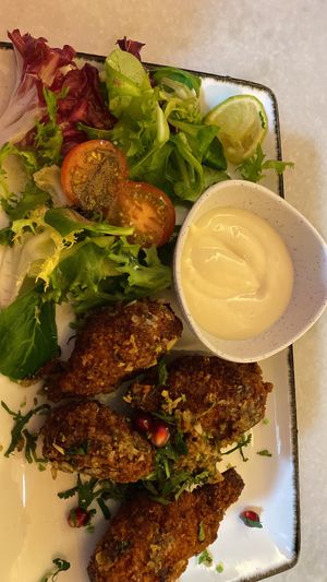 Garlic chicken drumsticks  at Meat The Vegans in Hertford