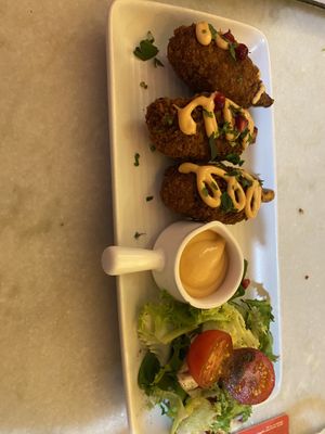 Jackfruit drumsticks   at Meat The Vegans in Hertford